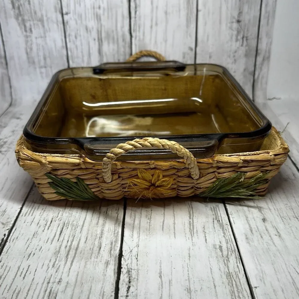 Anchor Ovenware 2 QT Square Baking‎  Dish And Wicker Basket Carrier- Vintage USA